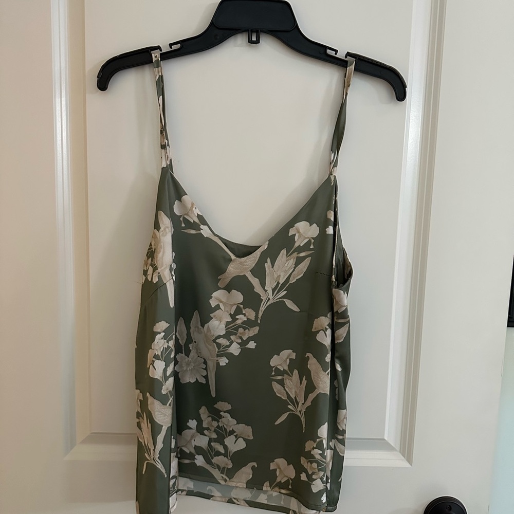 Luciana Quiroga Set-Elegant Silk Green Floral Camisole and Jogger Pant